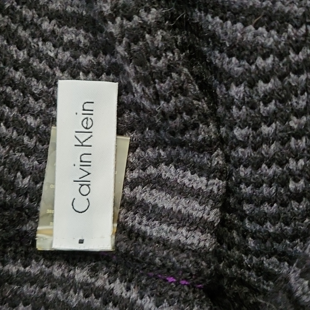 Calvin Klein Infinity Scarf - Picture 4 of 4